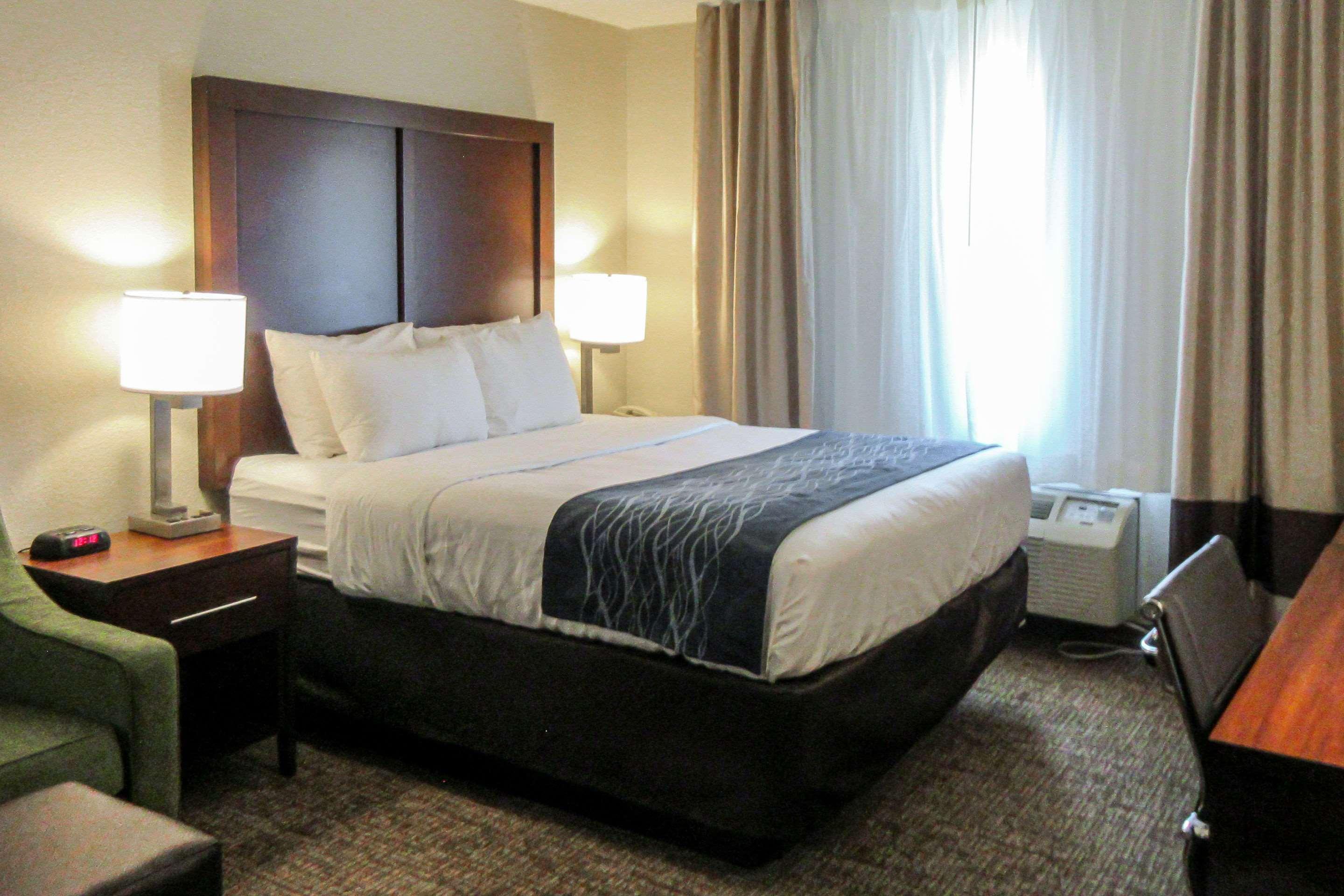 Comfort Inn & Suites Pueblo Eksteriør billede