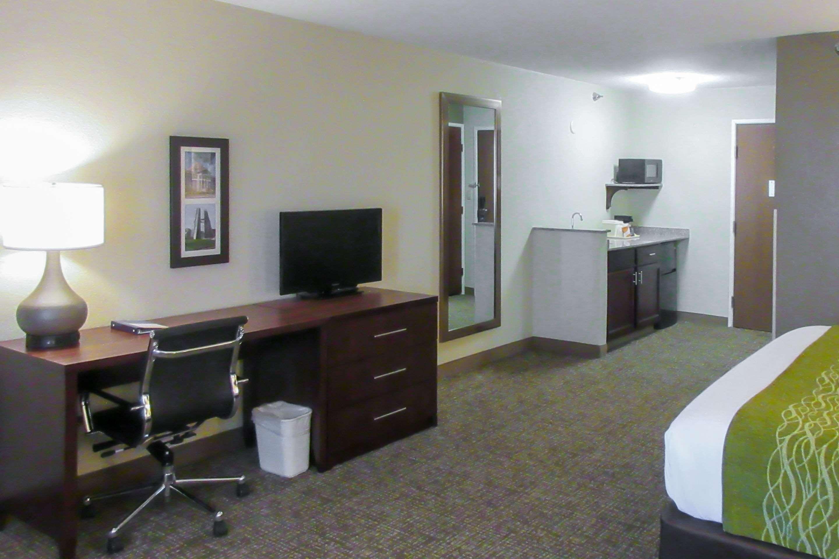 Comfort Inn & Suites Pueblo Eksteriør billede