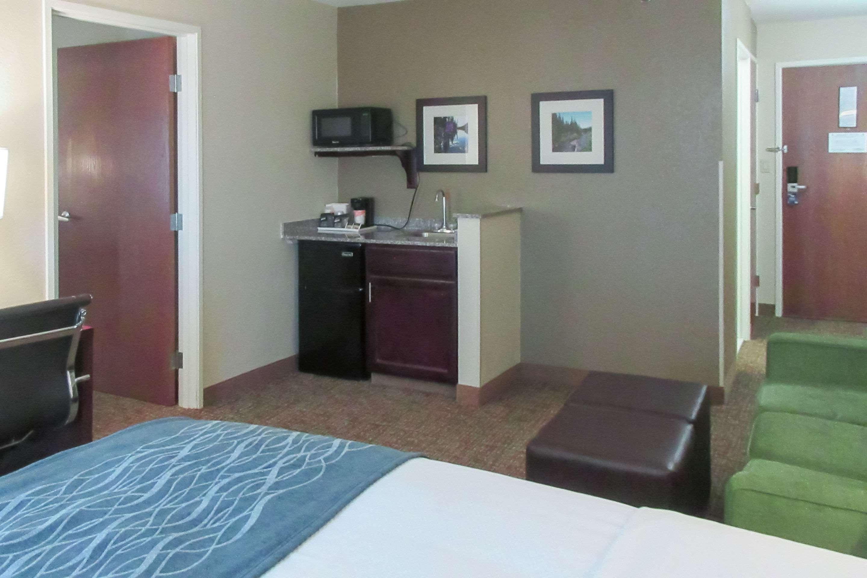 Comfort Inn & Suites Pueblo Eksteriør billede