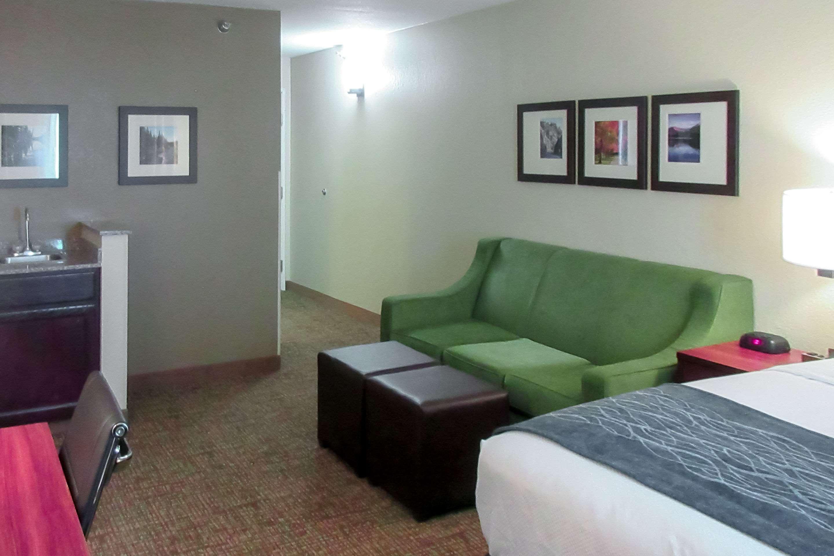 Comfort Inn & Suites Pueblo Eksteriør billede