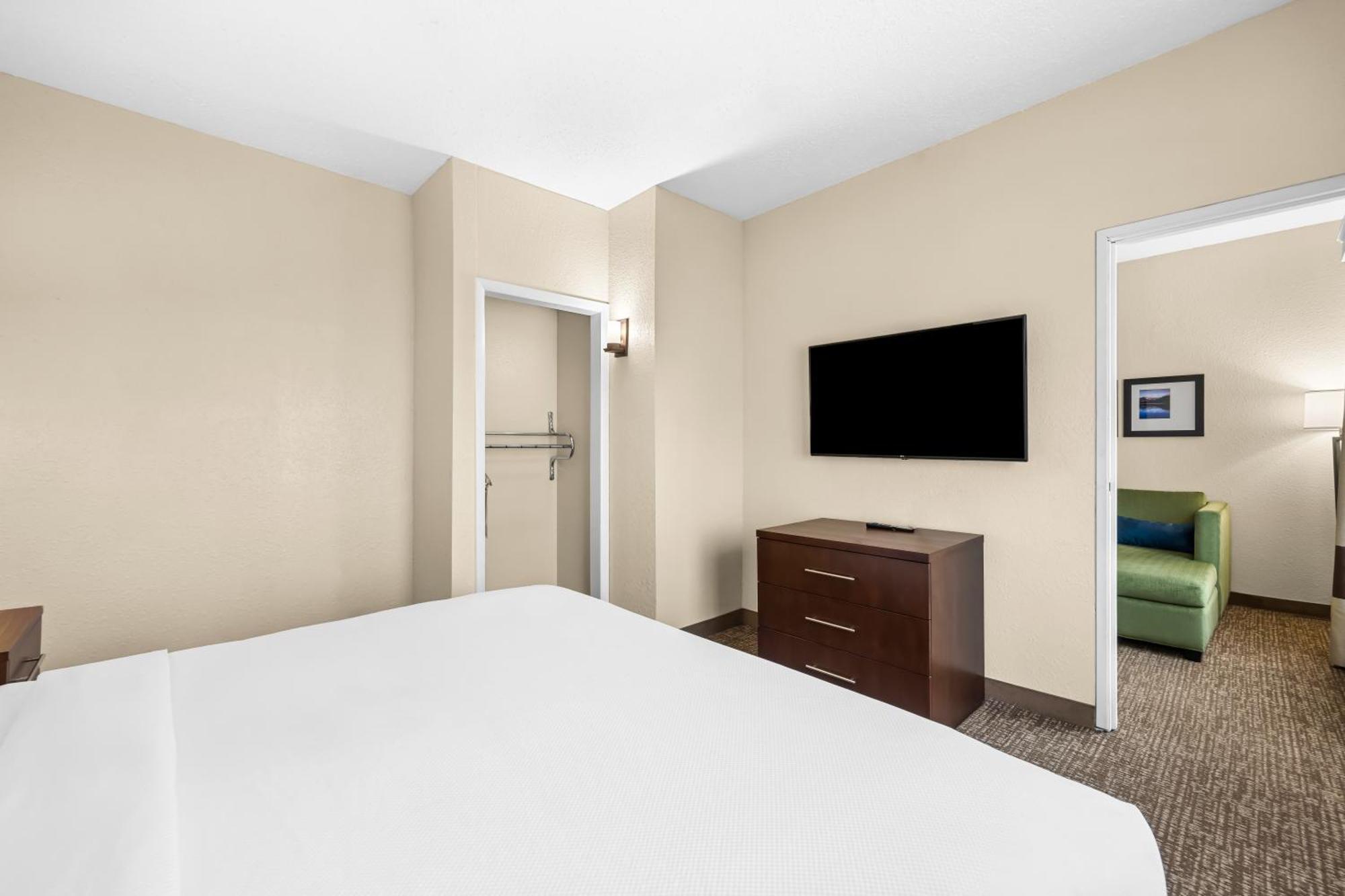 Comfort Inn & Suites Pueblo Eksteriør billede
