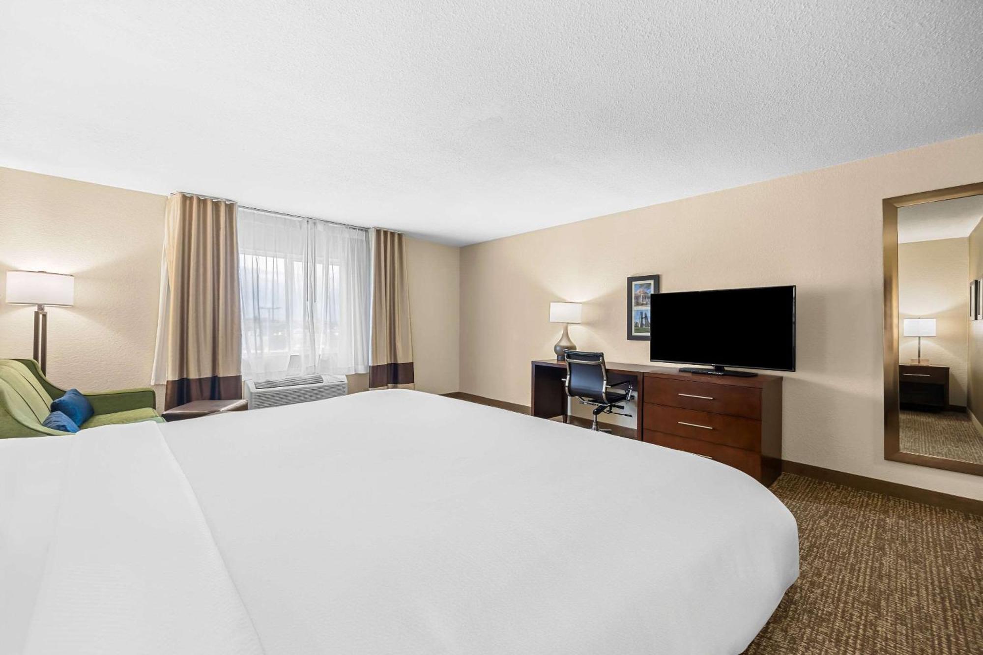 Comfort Inn & Suites Pueblo Eksteriør billede