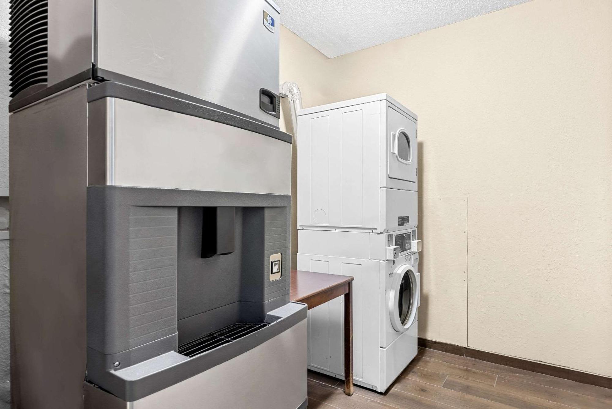 Comfort Inn & Suites Pueblo Eksteriør billede