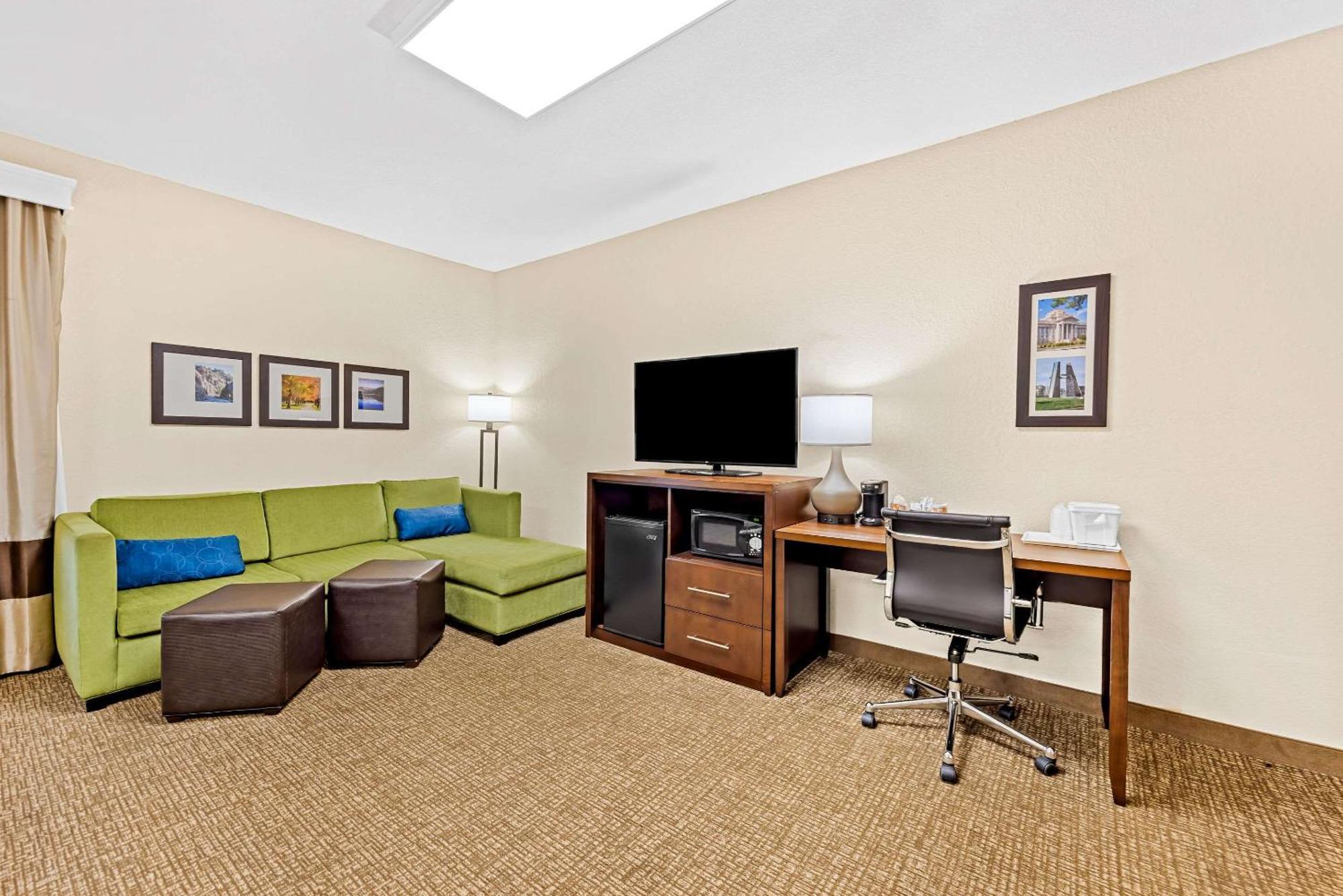 Comfort Inn & Suites Pueblo Eksteriør billede